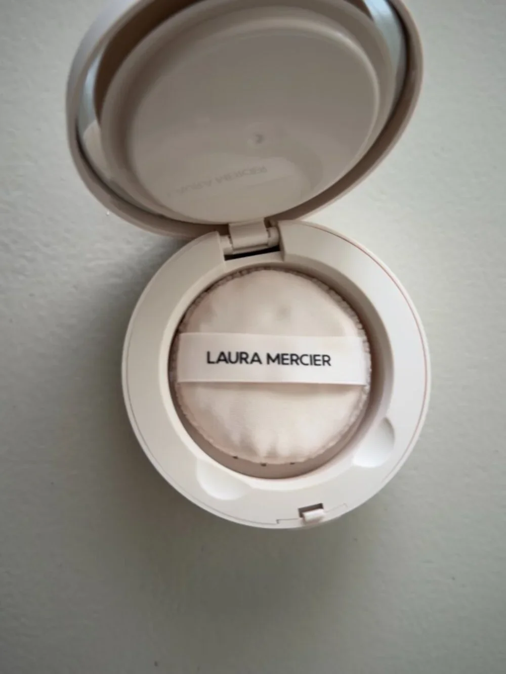laura mercier ultra blurring